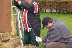 aufbau_strohskulptur_2009_10_20091027_2026988117