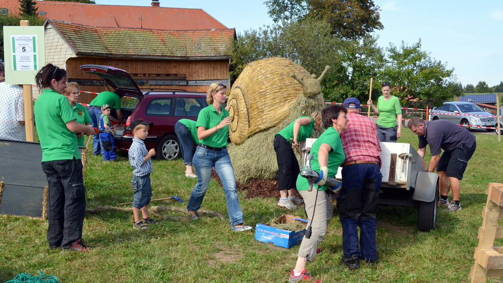2011_strohskulpturen_hoechenschwand_7_20110916_1696008515